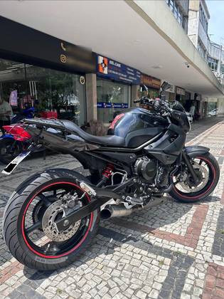 YAMAHA XJ6 N 